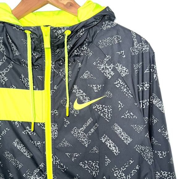 Nike Women’s Spellout Full Zip Running Windbreaker Jacket Size Large - Picture 2 of 11